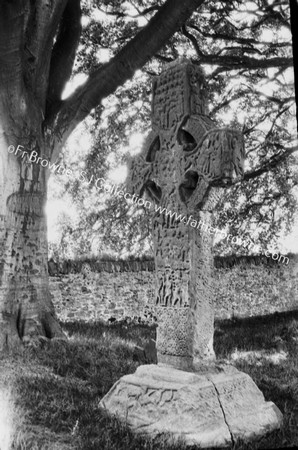 SEE ALSO VII.61. : FINISHED CROSS NEAR BASE OF ROUND TOWER